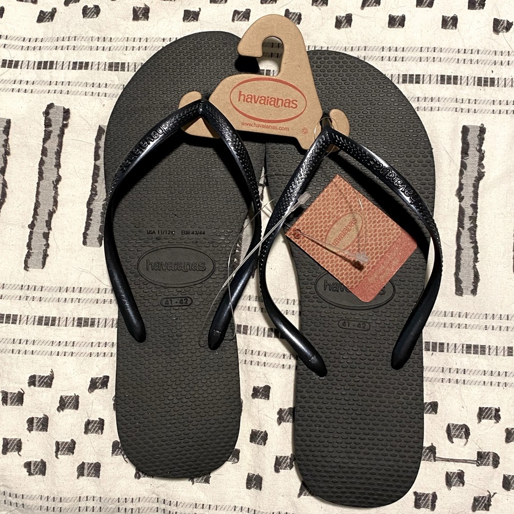 NWT Black Havaianas Thin FlipFlops Sz 11-12(41-42)